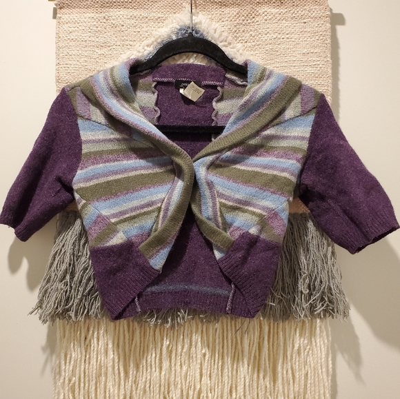 Preloved Shrug - Picture 1 of 5